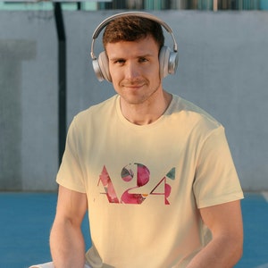 A24 Logo Flower T-Shirt Limited Edition Film Shirt Midsommar Erblich Alles überall Auf einmal Beau hat Angst Sprich mit mir