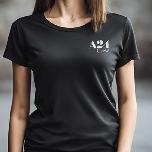 A24 Crew White Logo Unisex Tshirt Limited Edition Midsommar Erbbürgerkrieg Liebe liegt Janet Planet Problemista Film Crew Tee