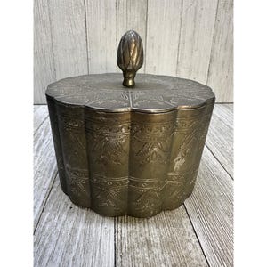 Vintage Silver Plated Trinket Jewelry Box Oval with Red Fabric Lining 4'' Tall