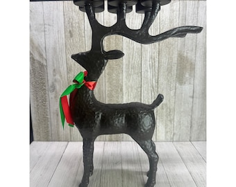 Vintage metalen rendier theelichthouder voor kerstdecoratie, 34 cm hoog.