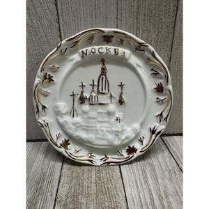 Vintage Moscow Russian Souvenir Collectable Decorative Hanging Plate 4.5&quot;