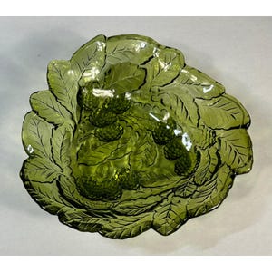 Vtg Indiana Glass Bowl Loganberry Olive Green Texture 7&#39;&#39; Berries Leaves Dish