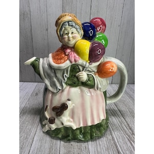 Vintage Takahashi San Francisco Teapot Balloon Woman Granny Ceramic 8&#39;&#39; Tall