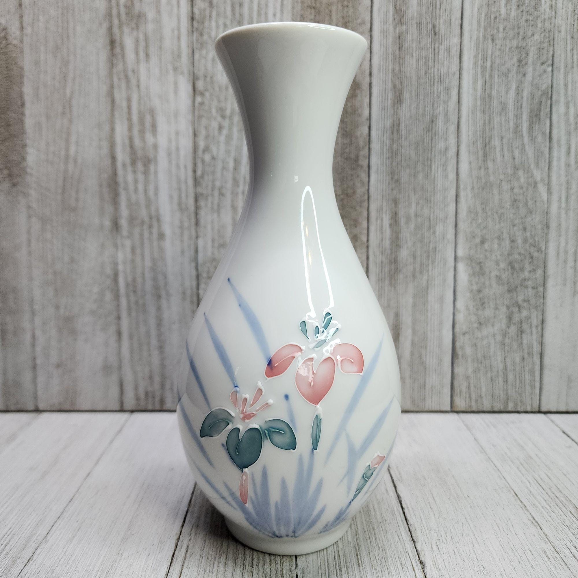 ヴィンテージ 日本製 手描き 磁器 花瓶 花柄 ホワイト 高さ7.25インチ