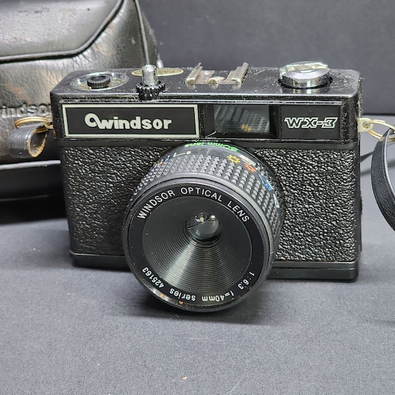 Vintage Windsor WX-3 35mm Camera Black With Case - for Parts Only