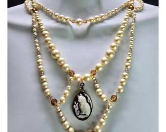 Handcrafted Vintage Inspired 18k gold plated Glass Pearl Cat Beaded Necklace