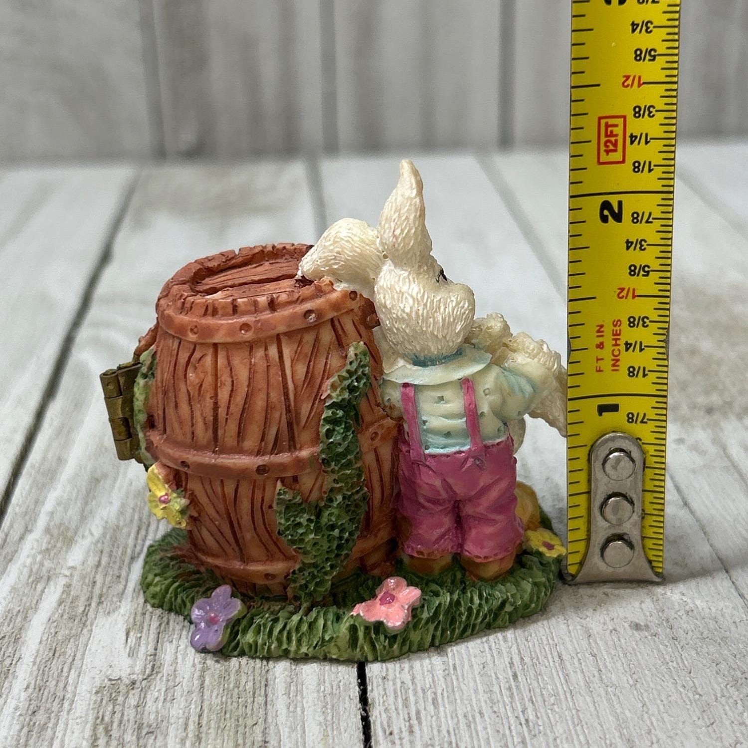 ヴィンテージ イースターバニー 春の樹脂キャラクター 3体セット