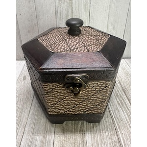Vintage Wooden Storage Box Jewelry Keepsakes Hexagonal Shape Hinged Lid