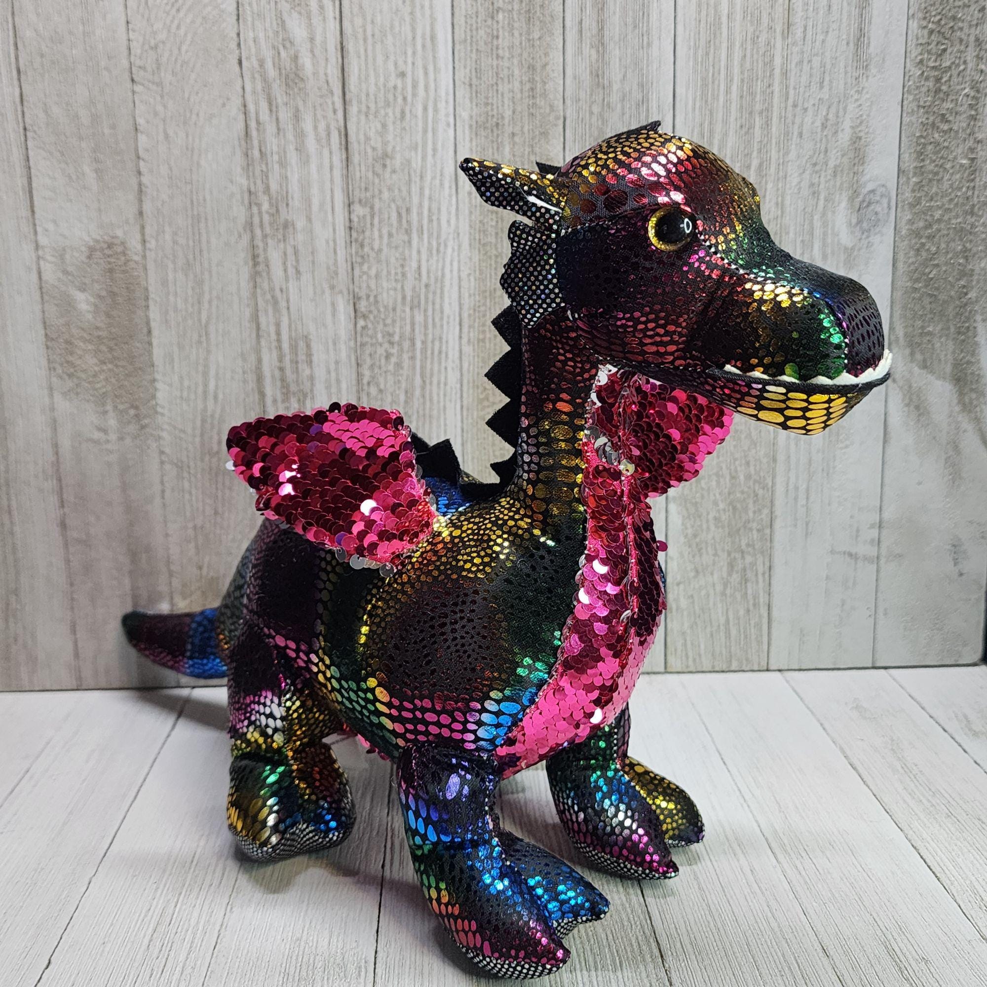 新品 MCM ドラゴン型ぬいぐるみ 箱付き 新品 MCM ドラゴン型ぬいぐるみ 箱付き