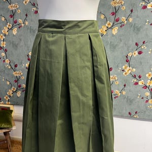 Esmeralda Pleated Skirt, Midi Skirt with Structured Pleats, High-Waisted Cotton or Corduroy Skirt, Italian Handmade