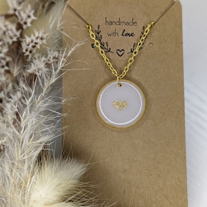 Natural in breast milk, pendant