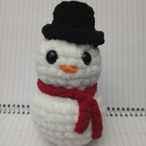 Handmade Snowman Plush – Adorable Winter Decoration & Holiday Gift