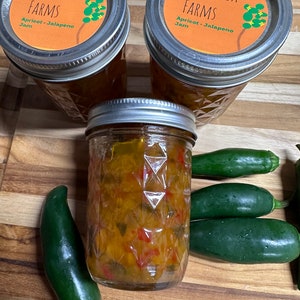 Abrikoos-jalapenopeperjam