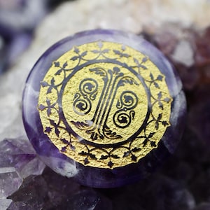 CLERIC Crystal Gemstone Player Token / Talisman / d2 / Decision Coin for RPG 5e Roleplay / Tabletop / LARP