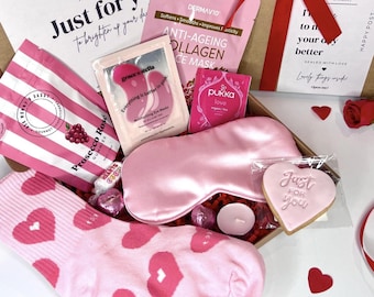 Girls Gifts, Ladies Pamper Gift, Pink Girls Pamper Hamper, Gift for Best Friend, I Love You Present, Bestie Gift, Pamper Set with Socks
