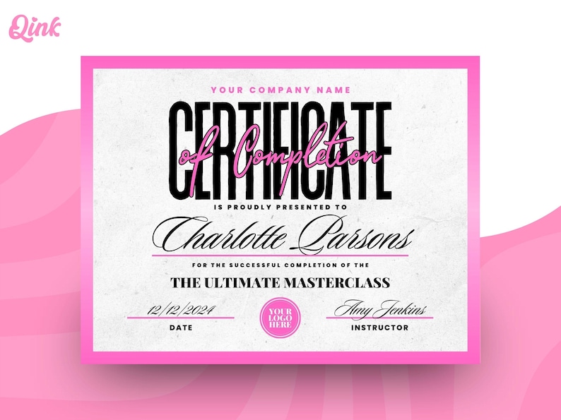 Puede incluir: Un certificado de finalizaci&oacute;n con un borde rosa. El certificado presenta el texto "CERTIFICATE of Completion" en negro y rosa, y el nombre "Charlotte Parsons". La fecha es 12/12/2024.