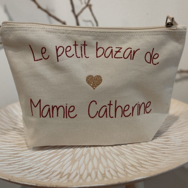 Pochette personnalisée coton BIO "Le petit Bazar de + votre texte" Marraine, tata, Mamie, Maman, prénom