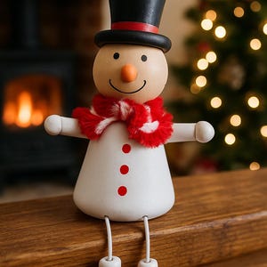 Hölzerner Schneemann, baumelnde Beinverzierung, Weihnachtsmann, festliche Winterdekoration, rustikale Feiertagsfigur, Mantelstückdekoration