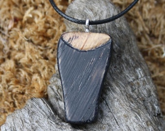 Ciondolo Guinness in quercia irlandese ossidata: collana fatta a mano per il giorno di San Patrizio