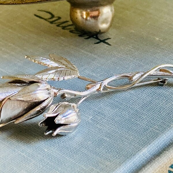 Vintage 50s Silver Tone Rose With Stem and Leaves Flower Brooch, Suit Pin, Scarf Pin, Botanical Brooch