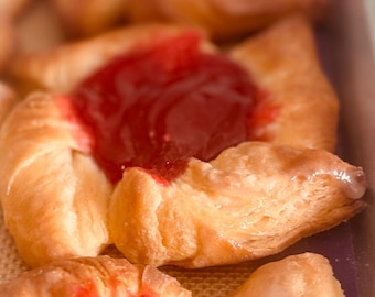 Vegan Raspberry Danish 6pcs