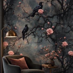 Papel tapiz gótico con cuervos, mural floral oscuro autoadhesivo, decoración de pared melancólica, arte mural nocturno con cuervos autoadhesivos, papel tapiz de flores rosas