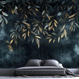 Carta da parati staccabile e adesiva con foglie tropicali dorate, murale botanico scuro, decorazione murale astratta blu navy, arte murale con foglie esotiche, carta da parati con texture blu