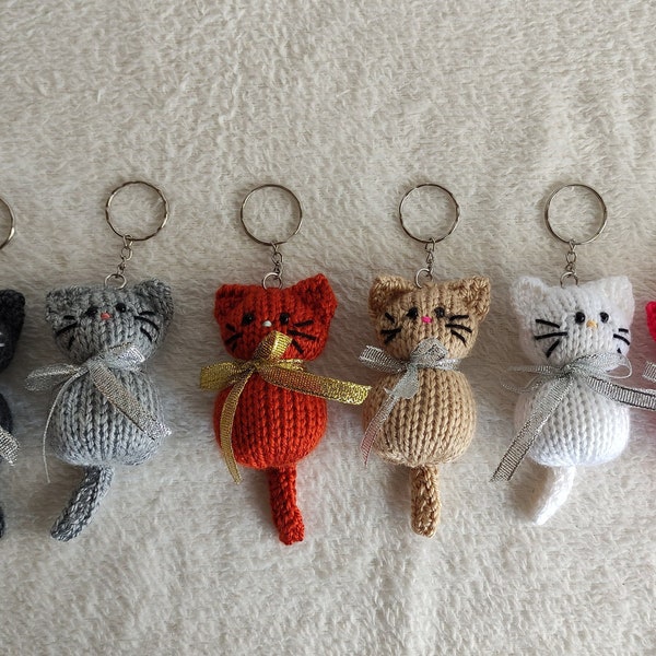 1 porte-clés chat, mini jouet en tricot, pendentif de sac, couleurs plus naturelles