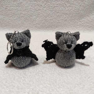 1pc Bat Keychain, Knitted Mini toy, Bag Pendant