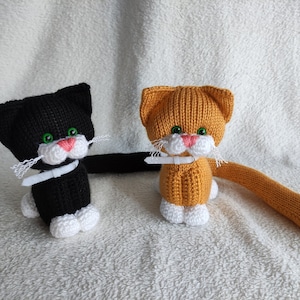 座る猫、編み物おもちゃ、装飾玩具、高さ約14cm