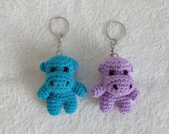 1 Stück Nilpferd Schlüsselanhänger, gestricktes Mini Spielzeug, Taschenanhänger
