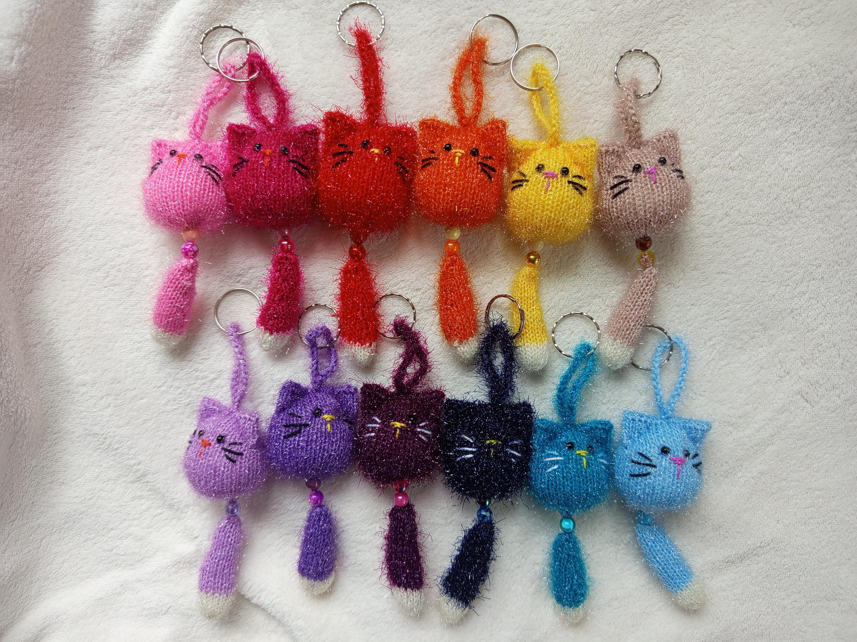 あみぐるみ ネコ顔マグネット 25個 Knitted cat keychain - Etsy