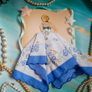 Tarjeta de felicitación Hankie, decoración de tarjeta de regalo de pañuelo vintage, tarjeta Hankie trabajada a mano exquisita, tarjeta de regalo de papel hecha a mano, tarjeta 3d