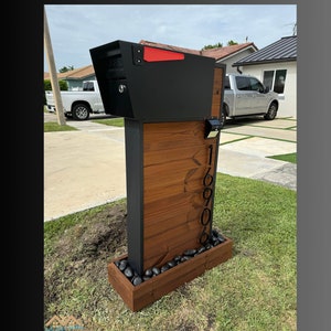 Mailbox w/Post, Design Mailbox,Mailbox Personalizado,Rustic Mailbox , Custom Mailbox, Mailbox, Modern Mailbox, Wood thermo-treated.