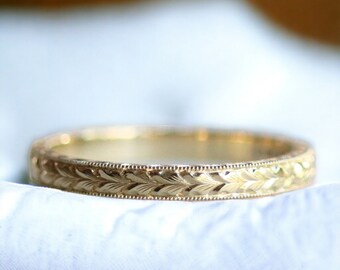 Floral Wedding Band / Vintage Look Wedding Ring / Womens Wedding Band / Romantic Wedding Band 10k Yellow Gold / Skinny Stacking Ring