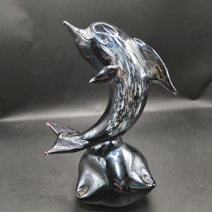 Vintage Art Glass Dolphin Figurine – Handcrafted Iridescent Black Murano Style Dolphin paperweight Sculpture, Nautical Coastal Home Decor