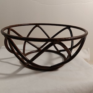 Vintage Heavy Duty Distressed/ Rusty/ Salvaged Metal Basket Country/ Cottage Decor