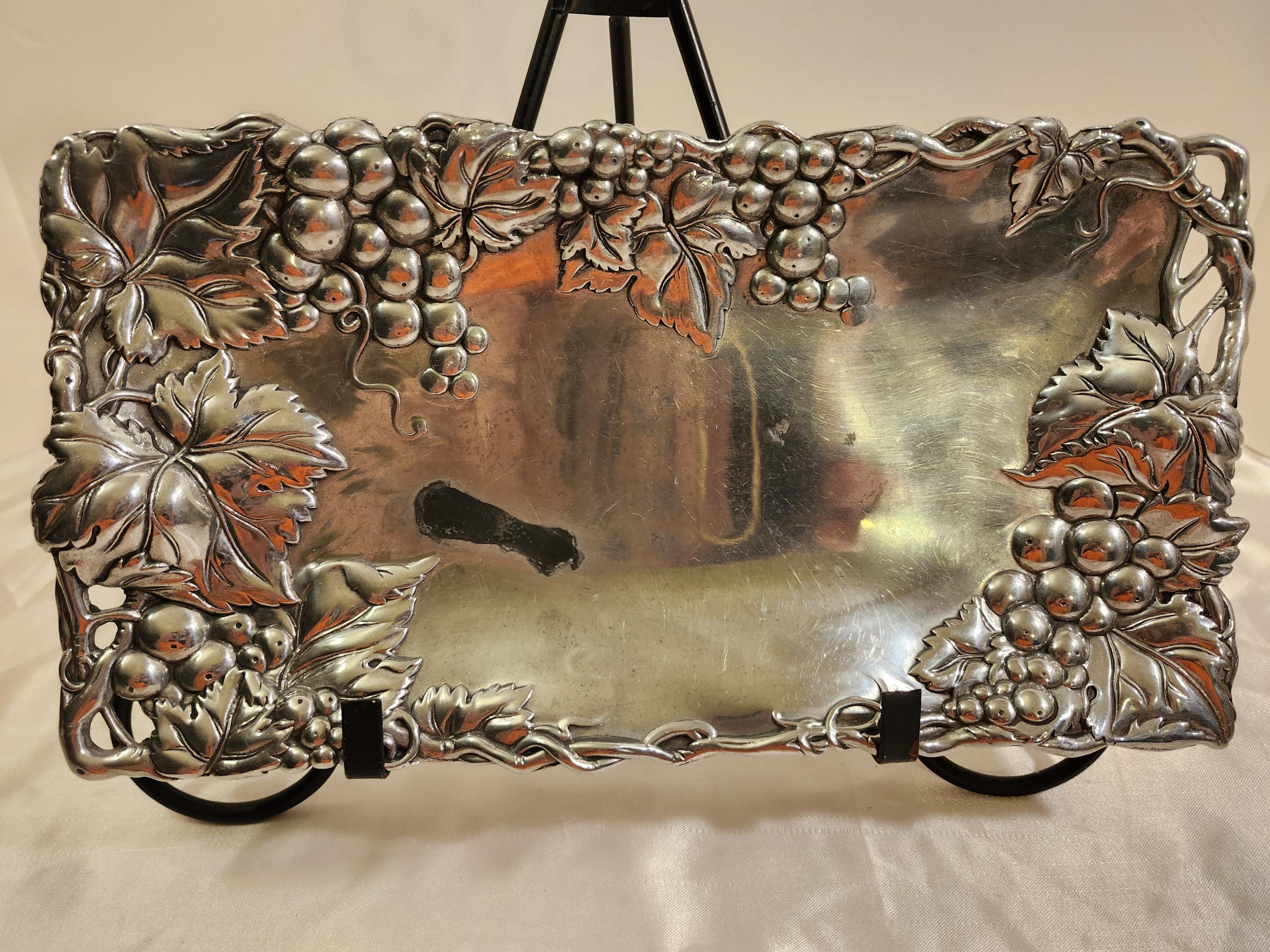 Buy Arthur Court Grape Spoon Rest in Cheap Price on