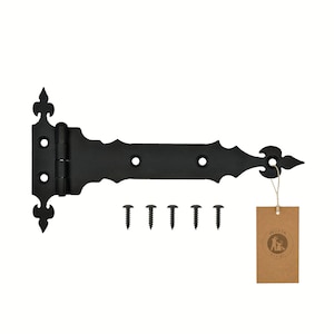 Peut inclure: Charnière en métal noir avec des motifs décoratifs. La charnière mesure 17,8 cm de long et comprend 6 vis.