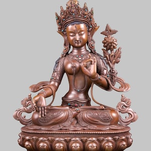 Statua di Tara Bianca realizzata a mano / Color cioccolato ossidato / Dea buddista della pace / Realizzata in Nepal