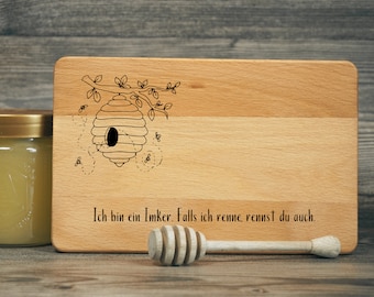 Beekeeper cutting board made of beech wood – A gift for bee lovers