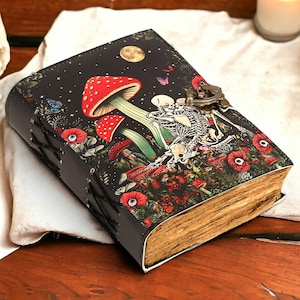 Blank Zauberbuch der Schatten Pilz Schädel Skelett Liebhaber Journal Hexerei Tarot Gothic Notizbuch Antik Vintage bestes Geschenk für ihn sie