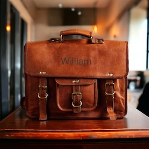 Personalisierte Leder Laptop Messenger Aktentasche Herren, Monogramm Cross Body Computer Sling Satchel Projekttasche, personalisierte Groomsmen Geschenke