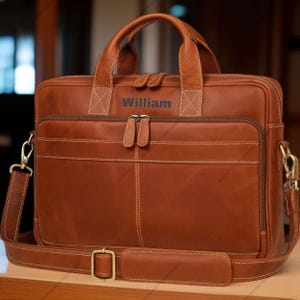 Porte-documents pour ordinateur portable en cuir fait main personnalisé pour homme, sac de projet bandoulière pour ordinateur monogramme, cadeaux personnalisés pour garçons d'honneur