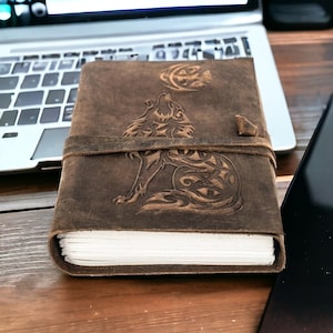 Diario in pelle vintage con stampa lupo - Libro delle ombre degli incantesimi vuoto, diario Grimoire, quaderno di scrittura di viaggio, carta antica con bordo frastagliato