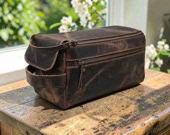 Vintage Leather Toiletry Bag, Spacious Travel Dopp Kit, Grooming Organizer (Large)