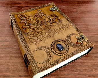 Libro de las Sombras de Cuero Hecho a Mano: Grimorio de Pentáculo Repujado