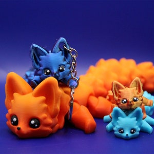 Cute Flexi Fox | 3D printed foxes | Posable | Cute | Stress toy | Keychain | Gradient color | Gift idea