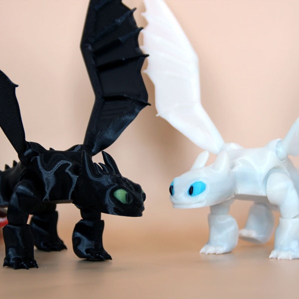 Beweglicher gedruckter Ohnezahn (Toothless) & Tagschatten (Light Fury) | 3D-gedruckte Figur | Drachenzähmen leicht gemach | Beweglich