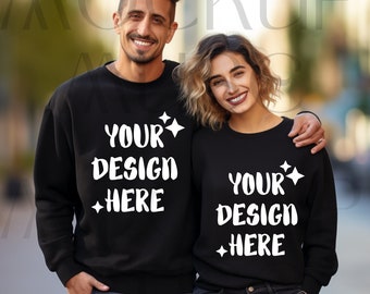 Gildan 18000 paar mockup trui Gildan man en vrouw mockup oversized zwarte ronde hals levensstijl Gildan paar mockup zwart sweatshirt